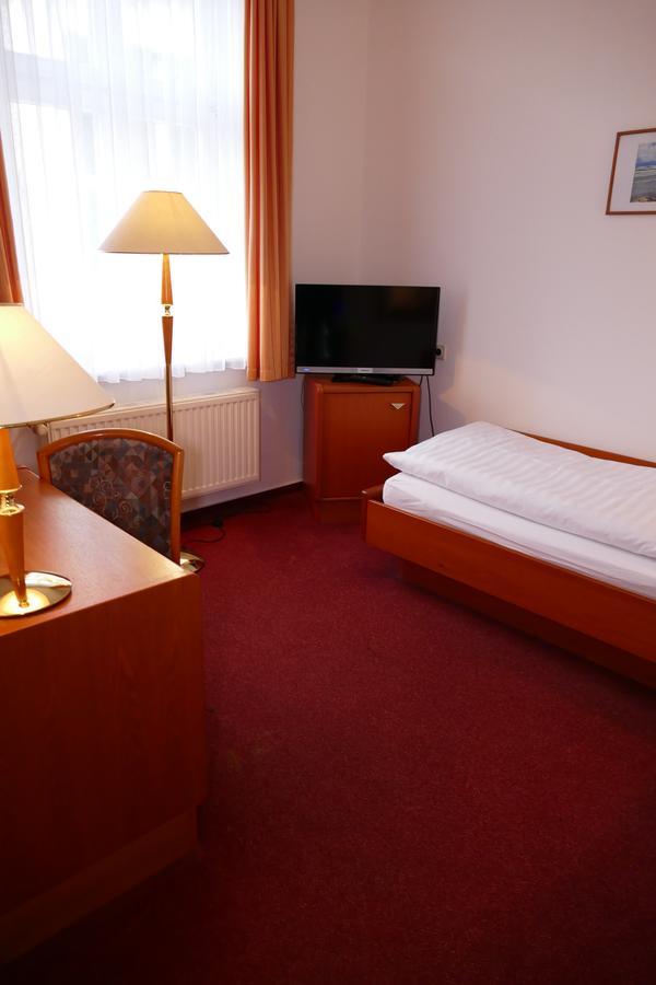 Hotel Am Dom Greifswald Exterior photo